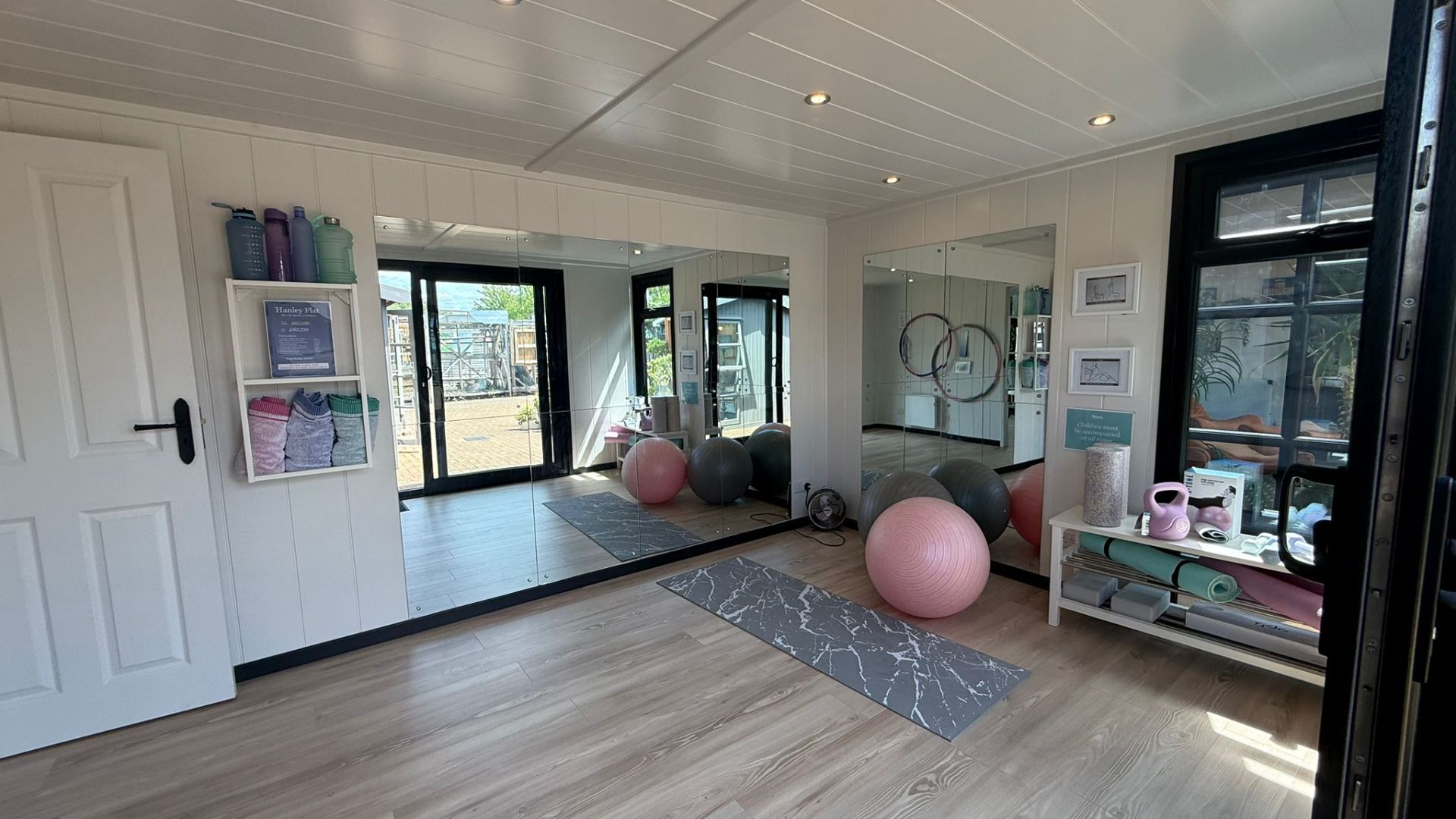 Hanley Flat Ex-Display available at Shepperton (Greater London)