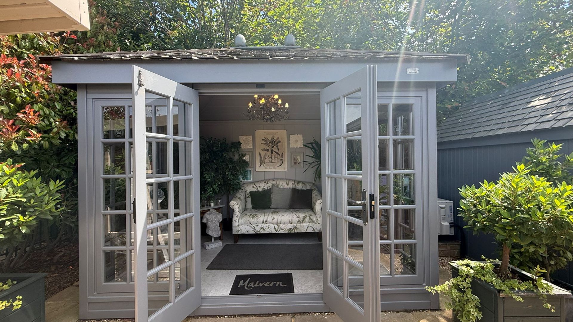 Kew Garden Room Ex-Display available at Shepperton (Greater London)