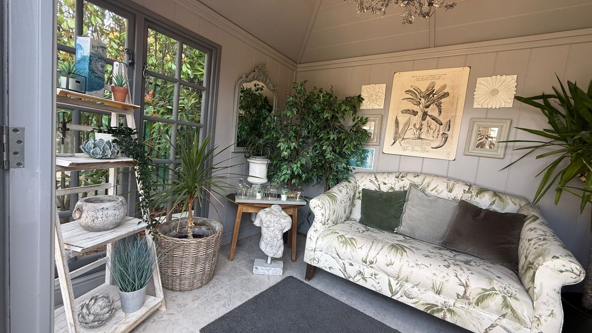 Kew Garden Room Ex-Display available at Shepperton (Greater London)