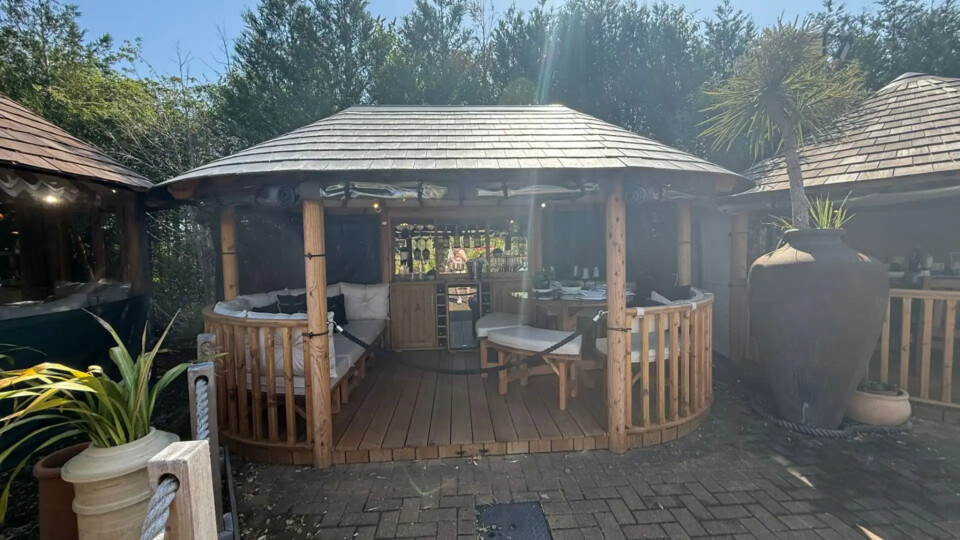 Oval Savannah Ex-Display available at Shepperton (Greater London)