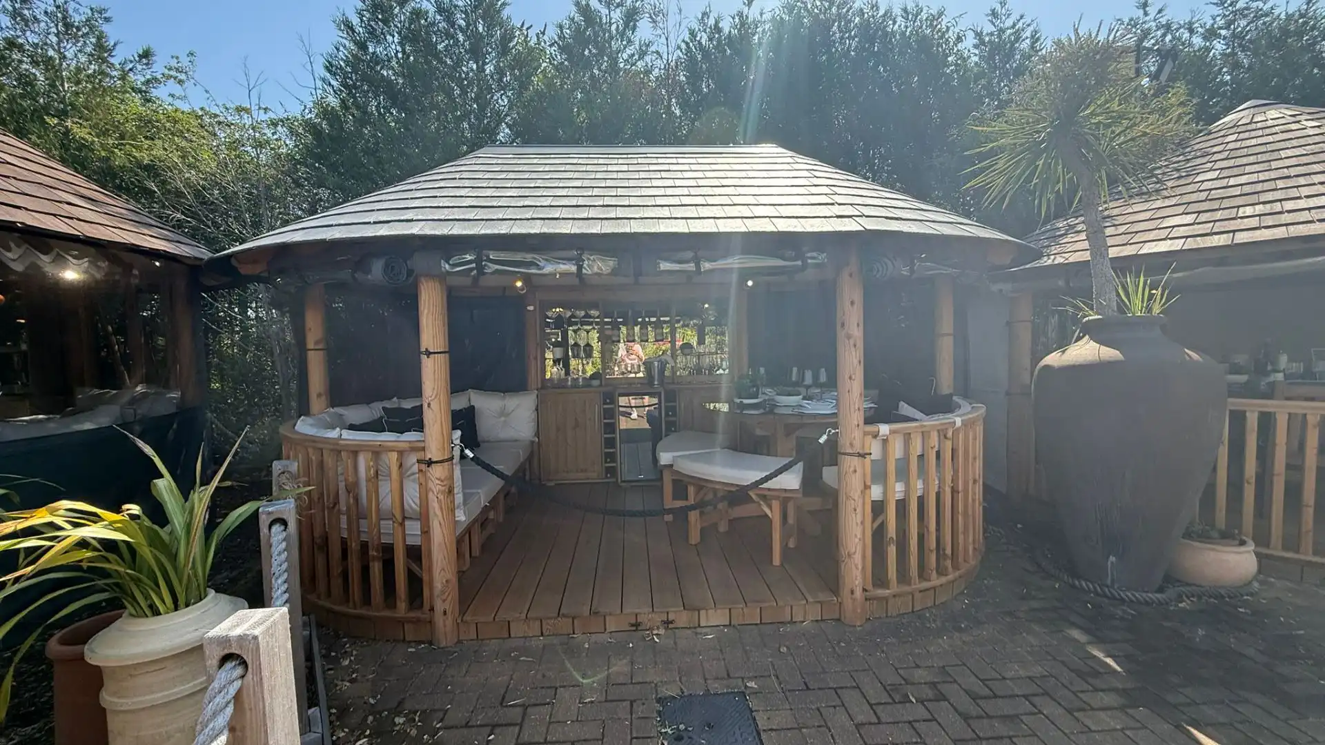 Oval Savannah Ex-Display available at Shepperton (Greater London)