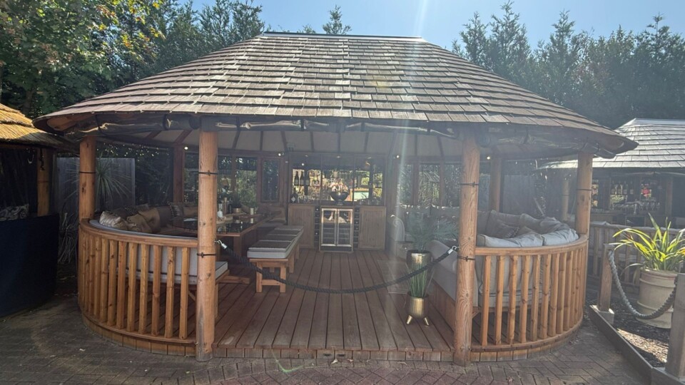 Oval Cape Ex-Display available at Shepperton (Greater London)