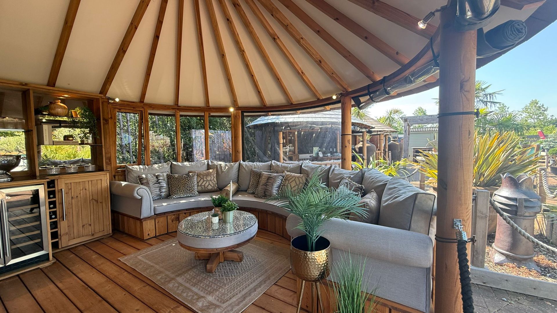 Oval Cape Ex-Display available at Shepperton (Greater London)