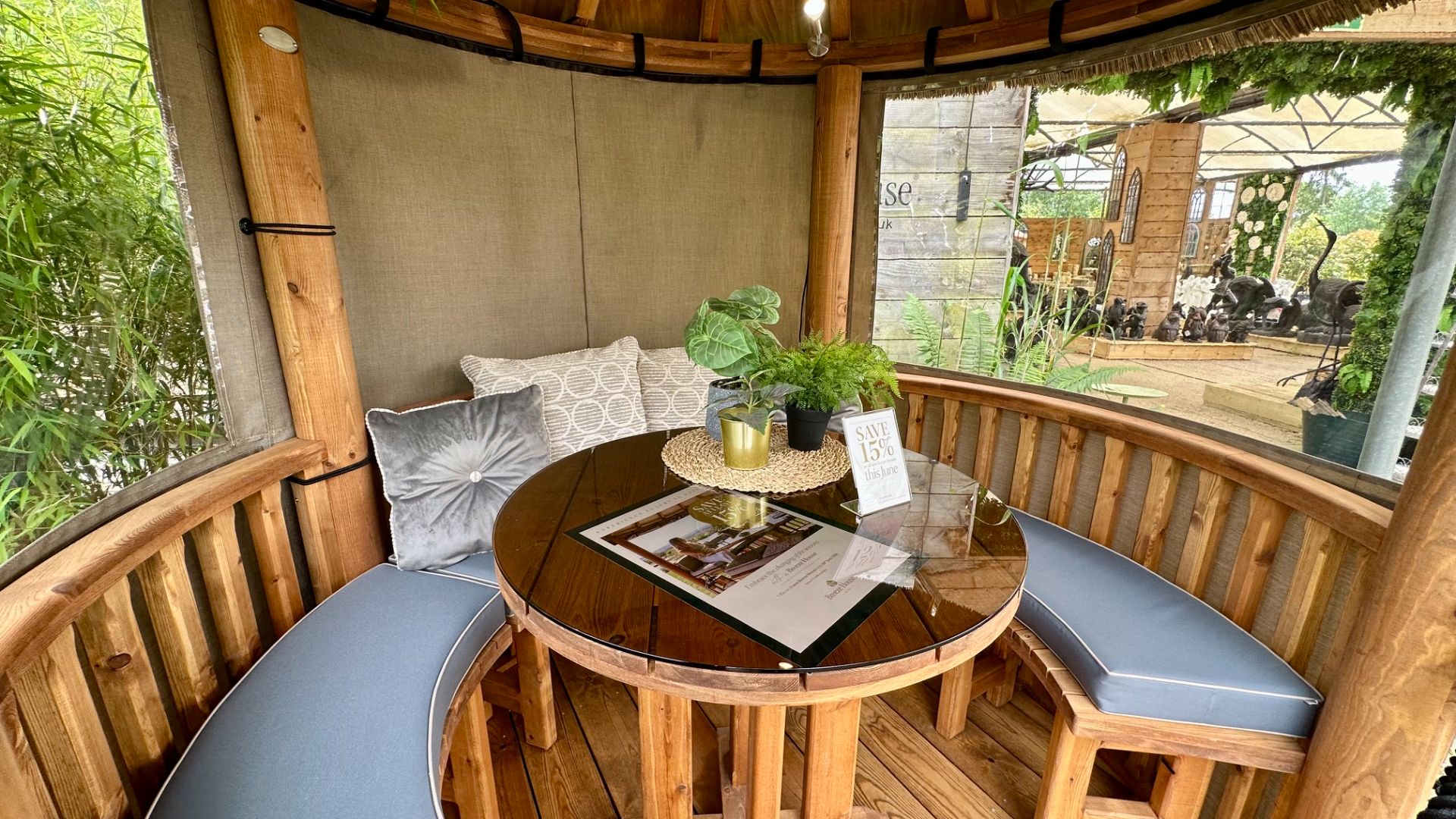 Oasis Ex-Display available at Abingdon (Oxfordshire)