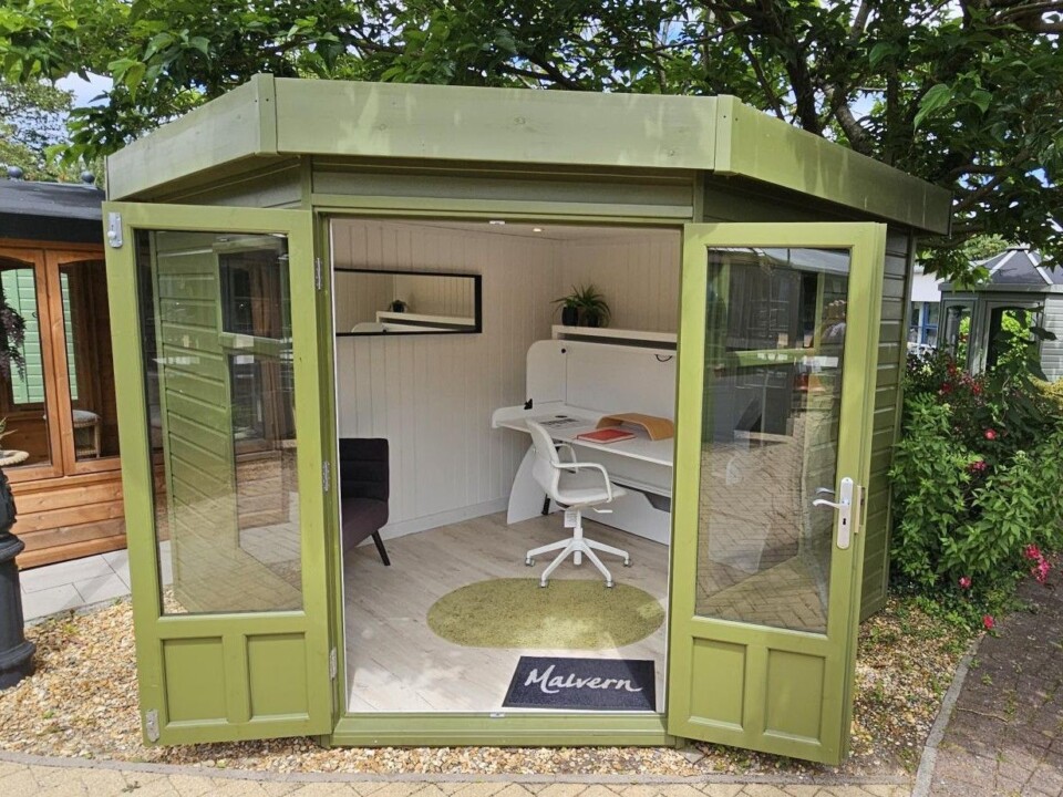 Studio Corner Flat Ex-Display available at Plymouth (Devon)