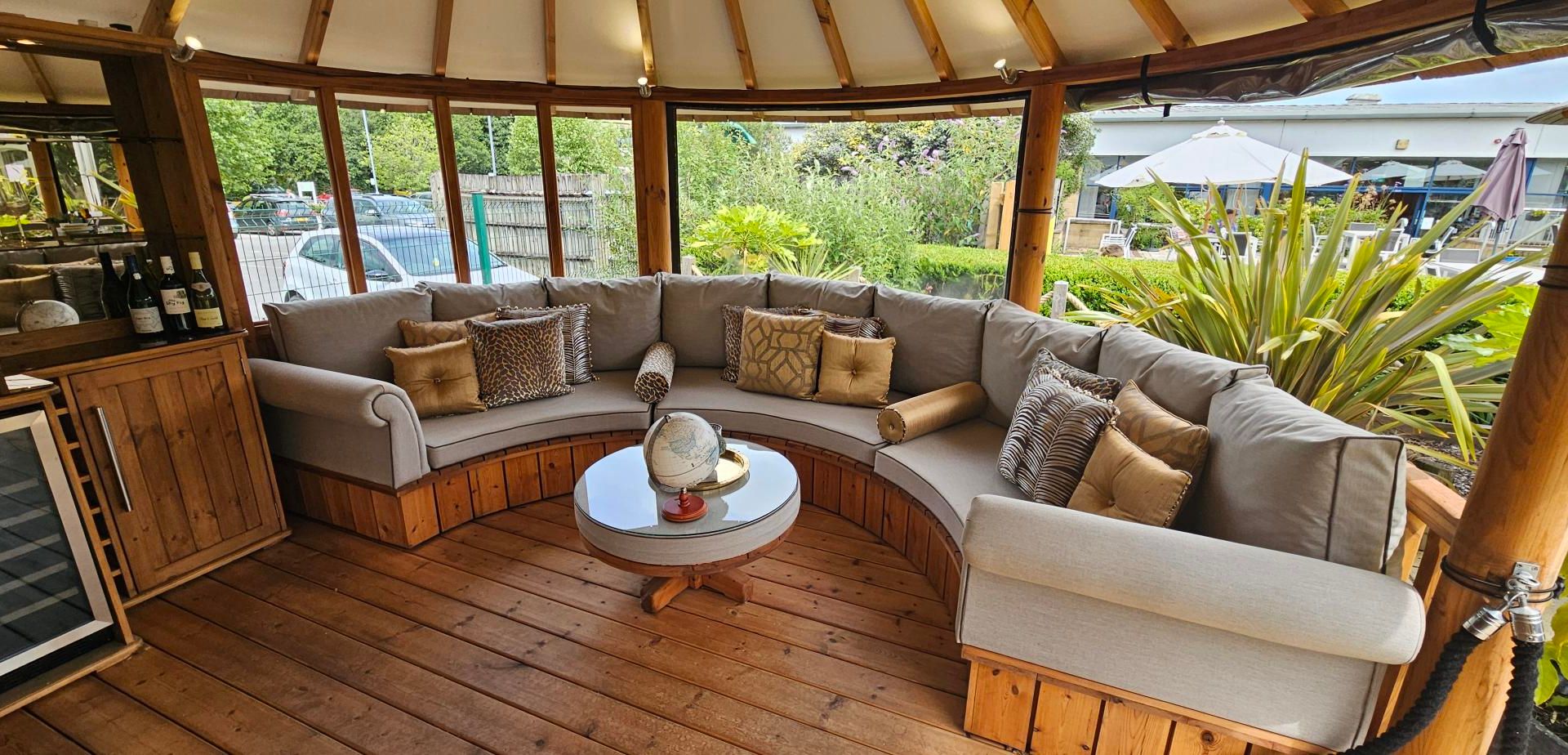 Oval Cape Ex-Display available at Plymouth (Devon)