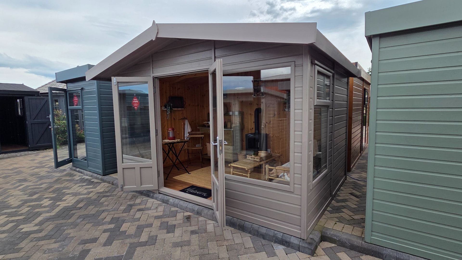 Studio Apex Ex-Display available at Penrith (Cumbria)