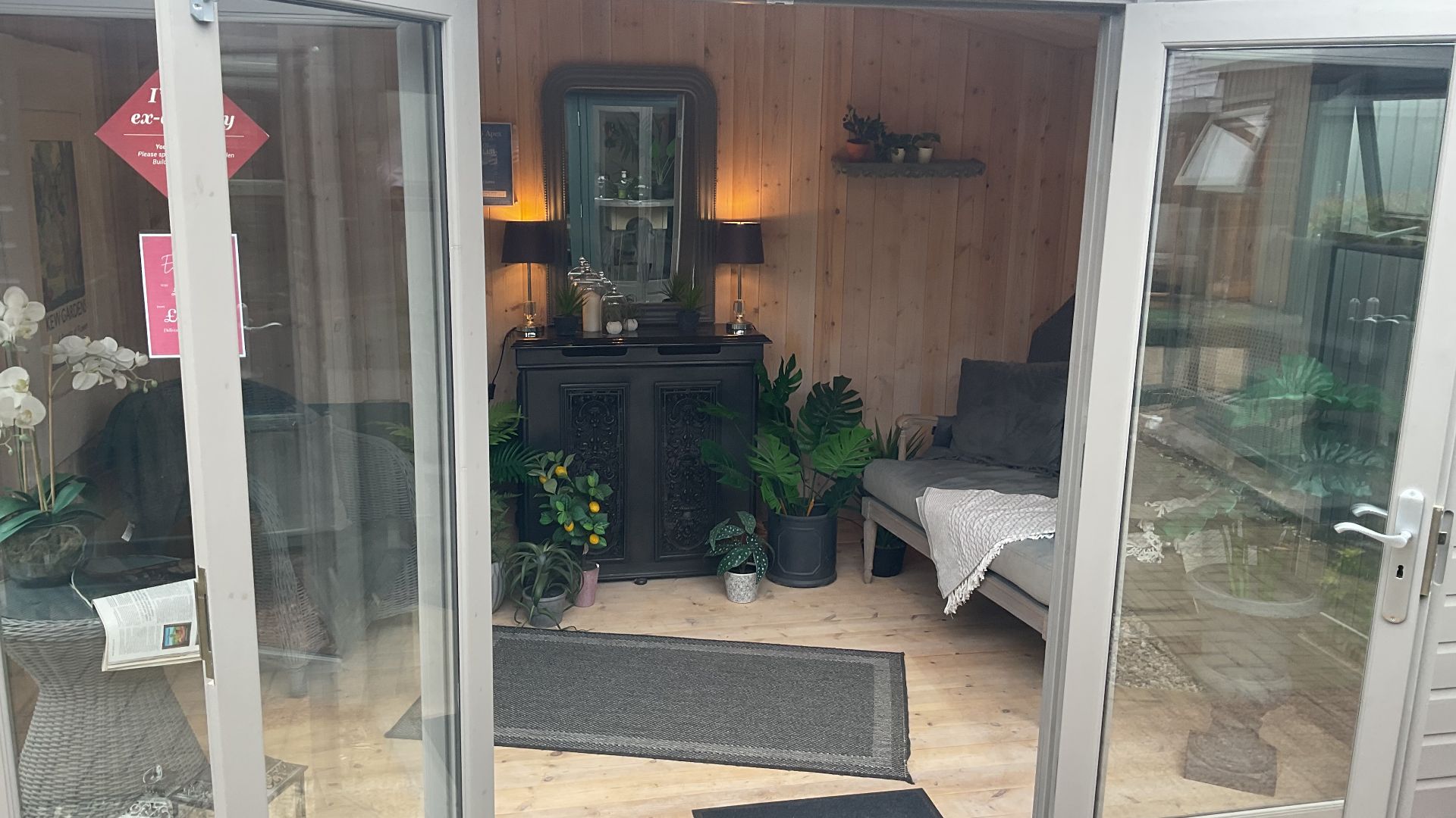 Studio Apex Ex-Display available at Nottingham (Nottinghamshire)
