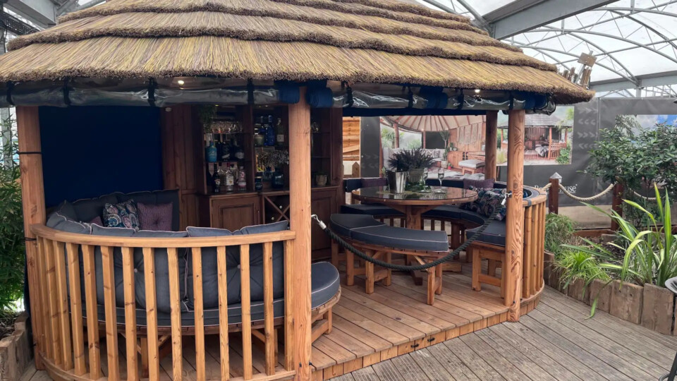 Oval Savannah Ex-Display available at Newhaven (Sussex)