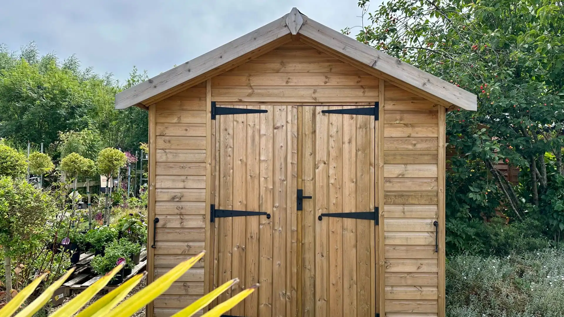 Heavy Duty Apex Shed Ex-Display available at Abingdon (Oxfordshire)