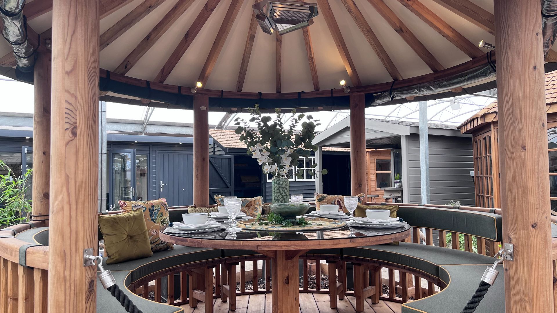 Safari Ex-Display available at Newhaven (Sussex)