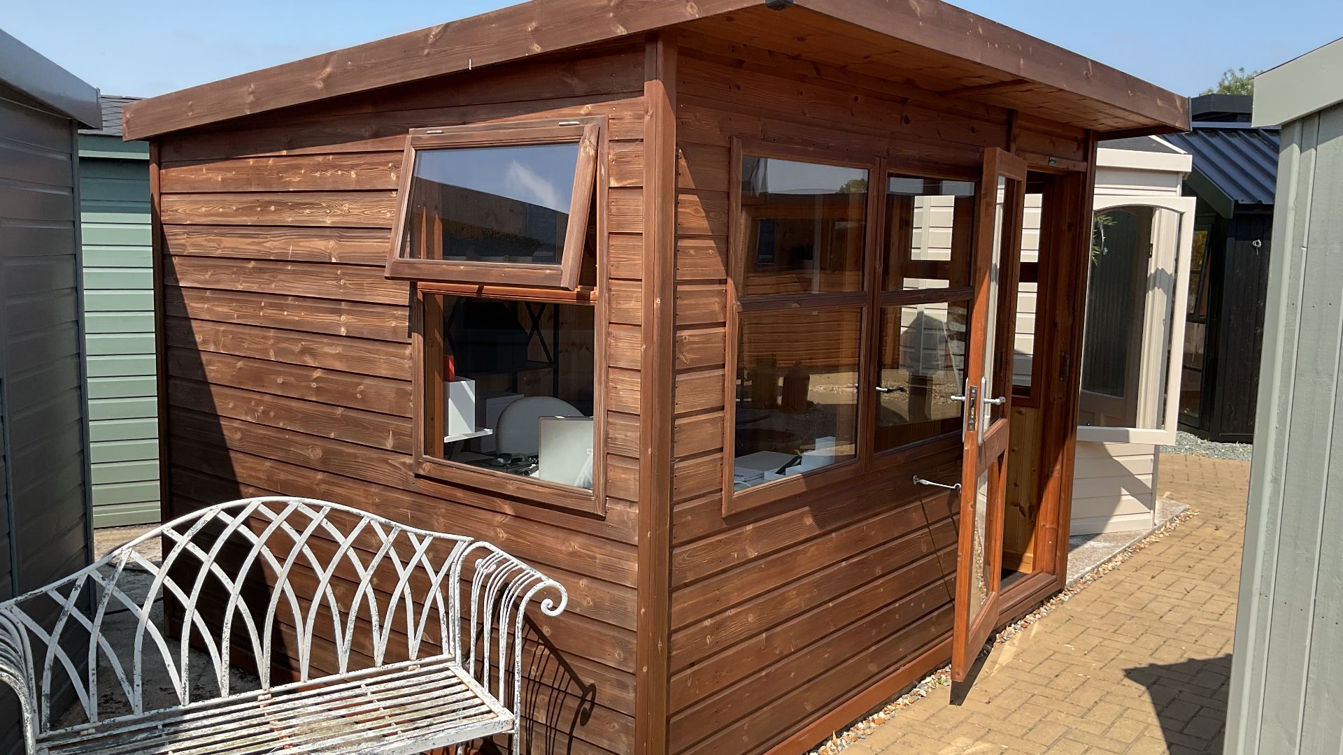 Studio Pent Ex-Display available at Nottingham (Nottinghamshire)