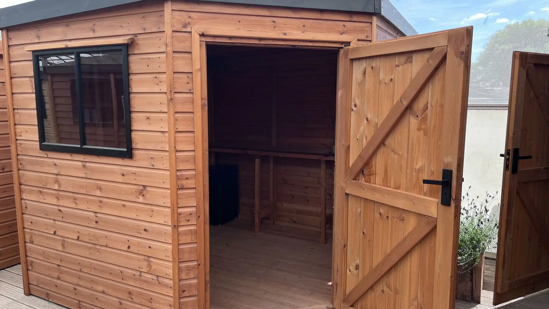 Heavy Duty Corner Ex-Display available at Newhaven (Sussex)