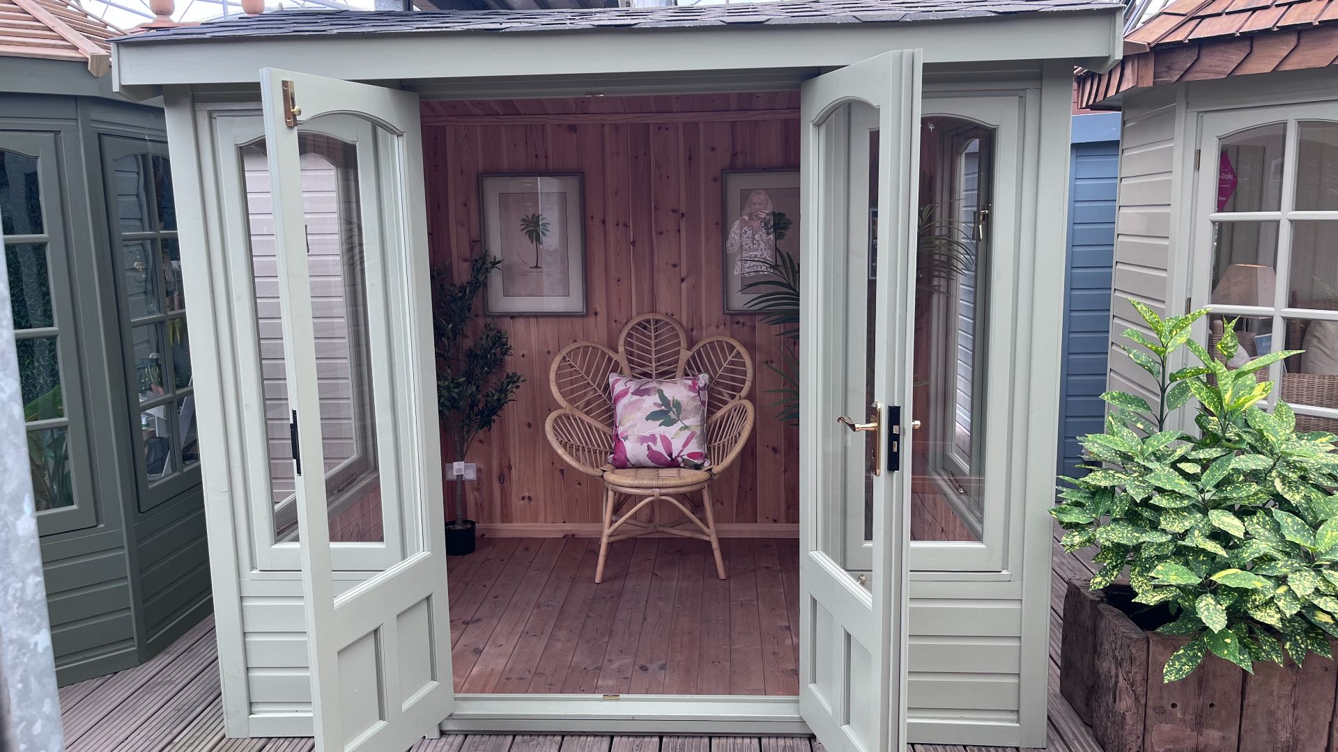 Astwood Ex-Display available at Newhaven (Sussex)