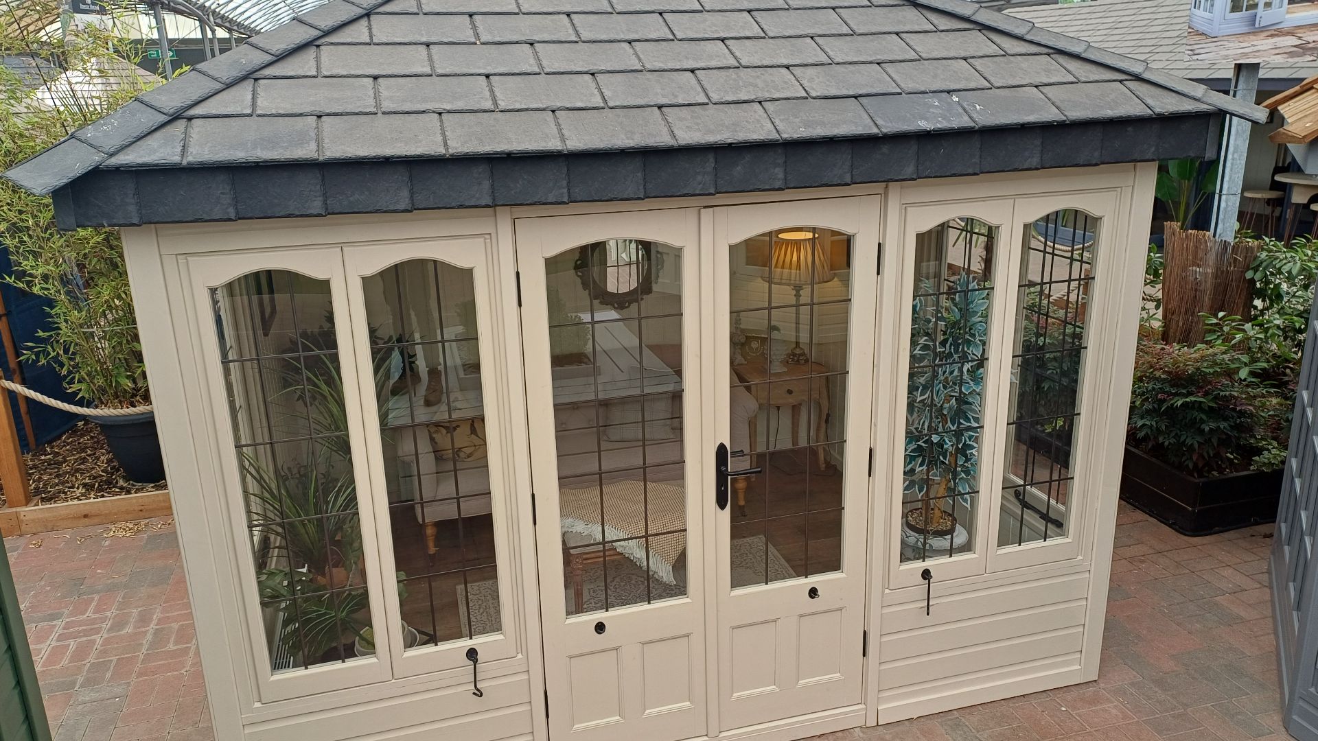 Ashton Ex-Display available at Hassocks (Sussex)