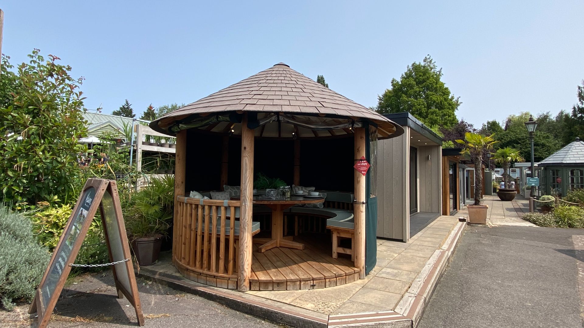Safari Ex-Display available at Chippenham (Wiltshire)