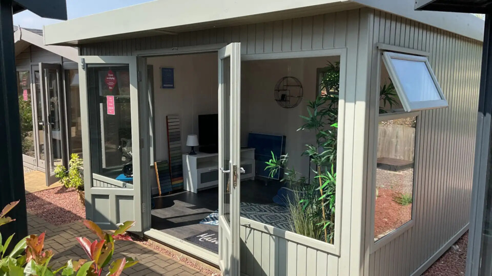 Studio Flat Ex-Display available at Nottingham (Nottinghamshire)