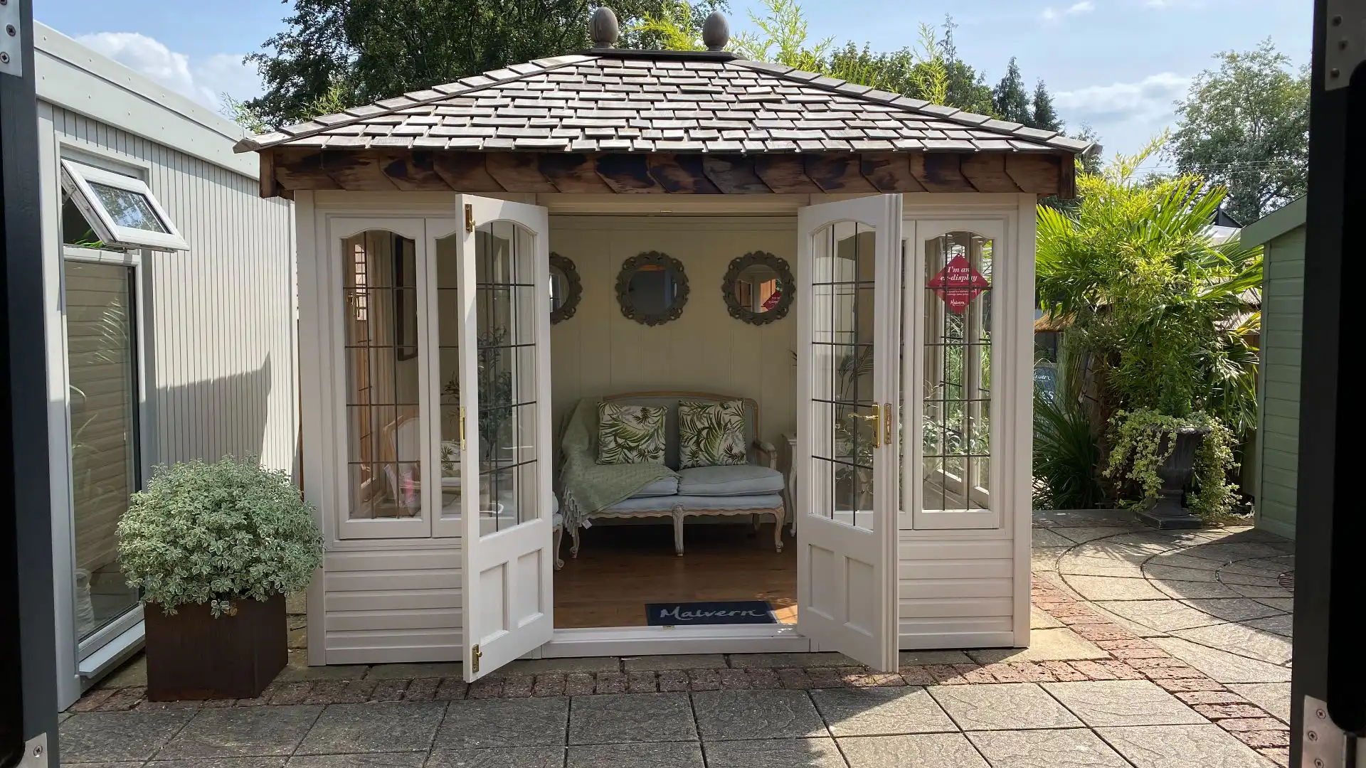 Ashton Ex-Display available at Chippenham (Wiltshire)