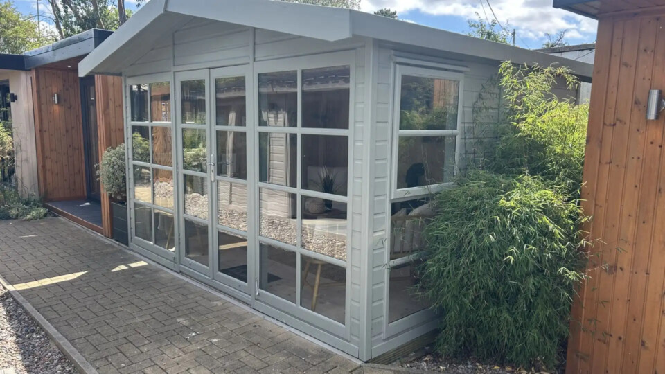 Studio Apex Ex-Display available at Cheltenham (Gloucestershire)