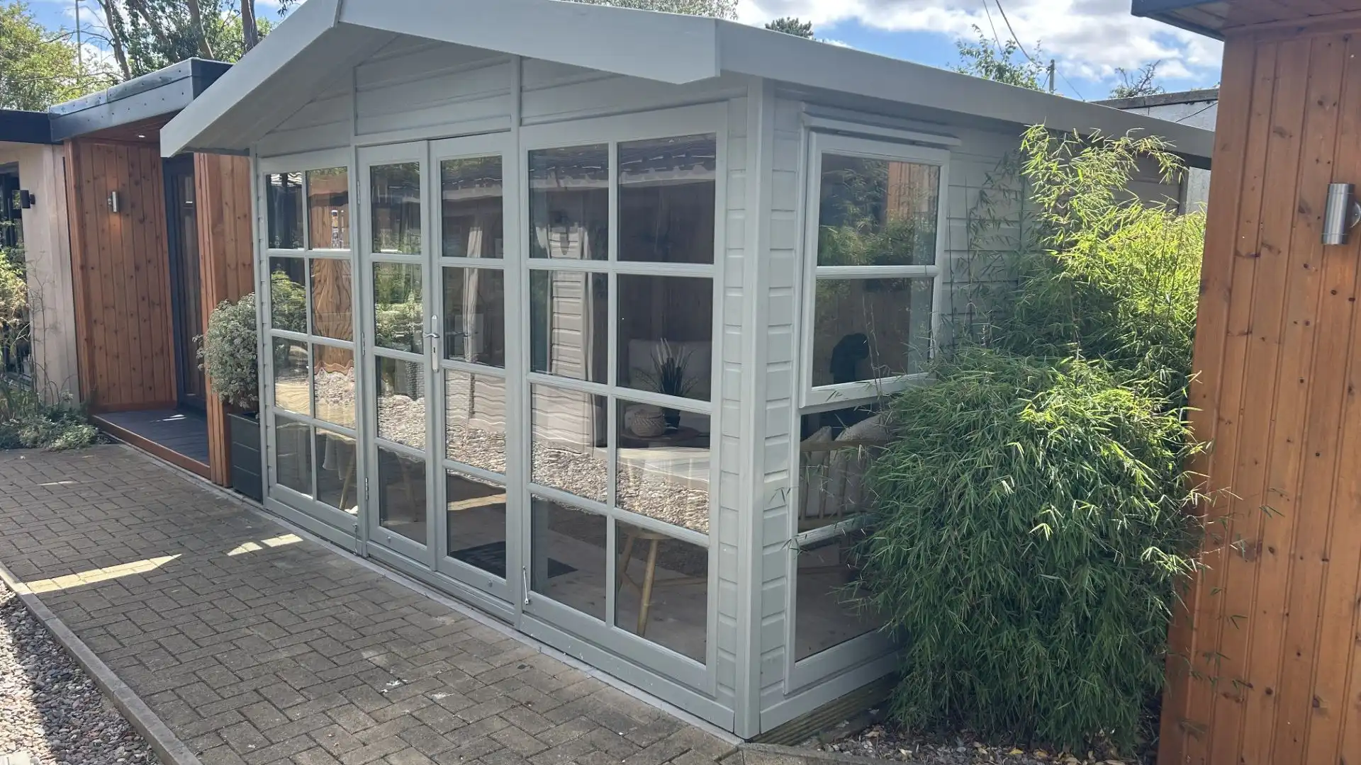 Studio Apex Ex-Display available at Cheltenham (Gloucestershire)