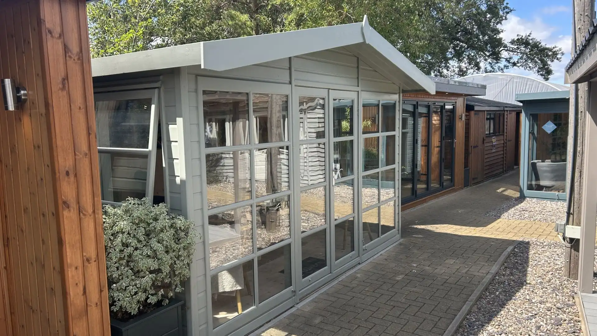 Studio Apex Ex-Display available at Cheltenham (Gloucestershire)