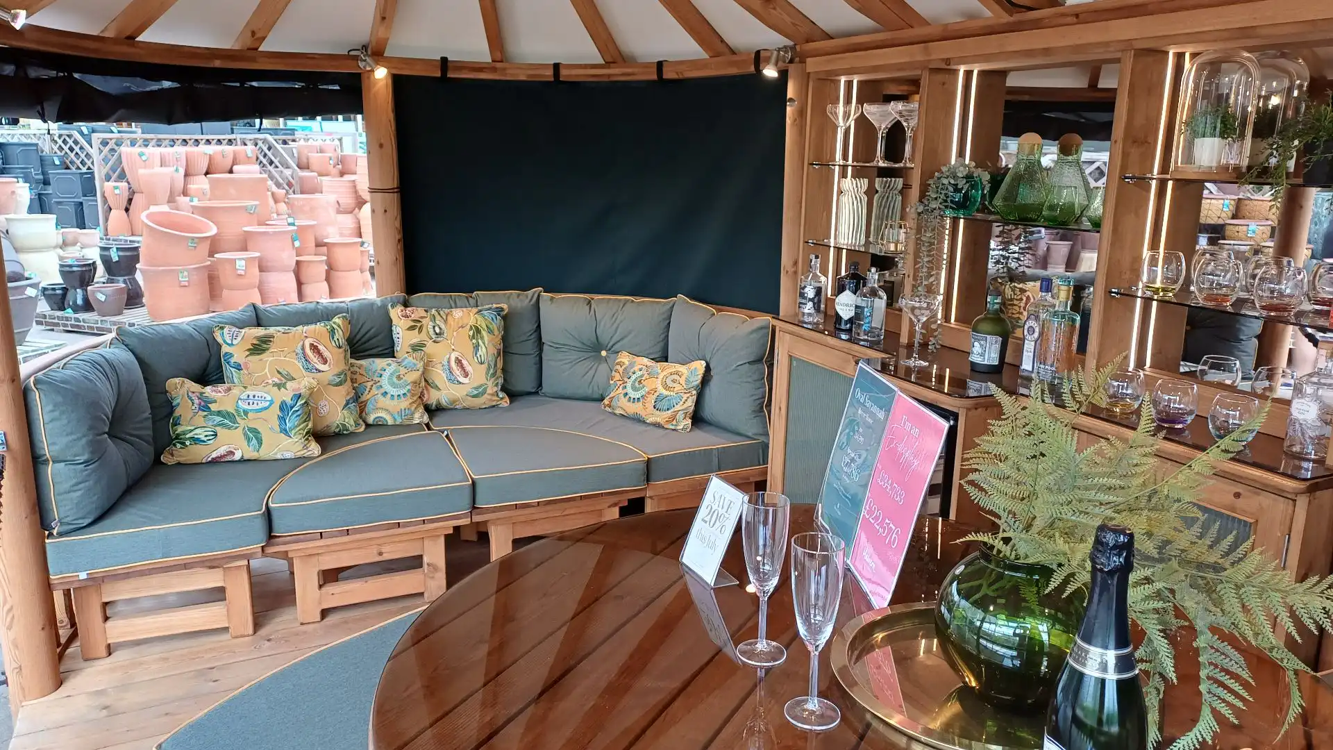 Oval Savannah Ex-Display available at Hassocks (Sussex)