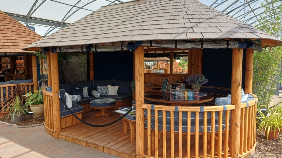 Oval Safari Ex-Display available at Hassocks (Sussex)