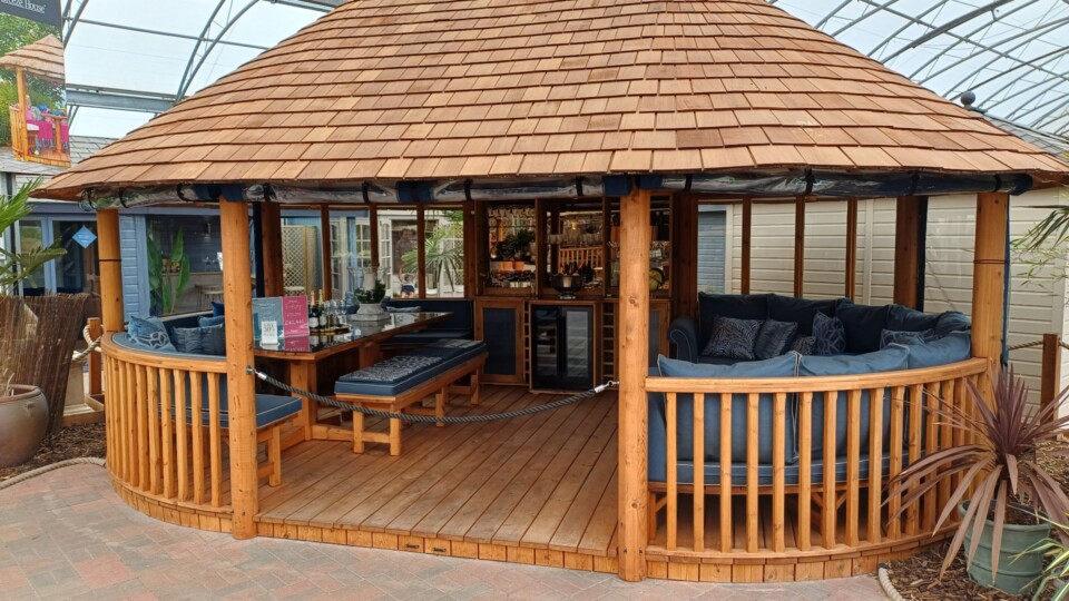 Oval Cape Ex-Display available at Hassocks (Sussex)