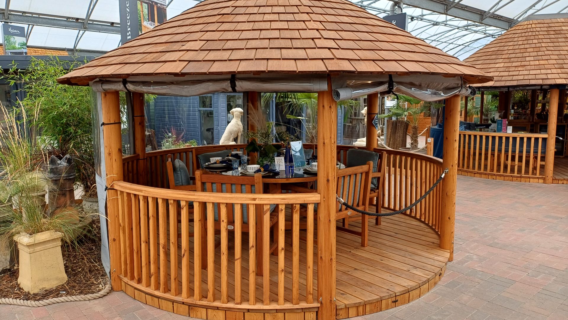 Oval Cape Ex-Display available at Hassocks (Sussex)