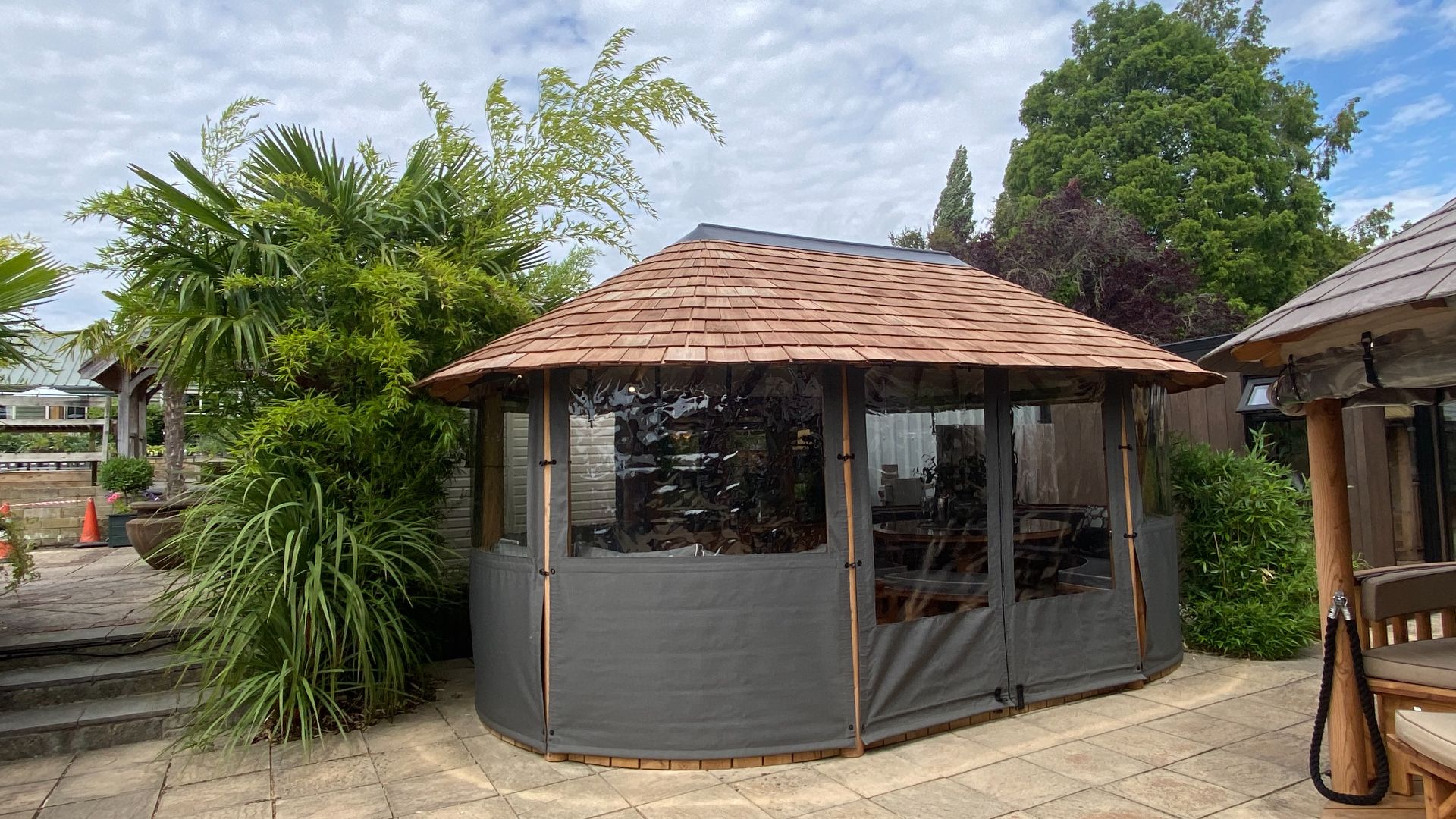 Oval Safari Ex-Display available at Chippenham (Wiltshire)