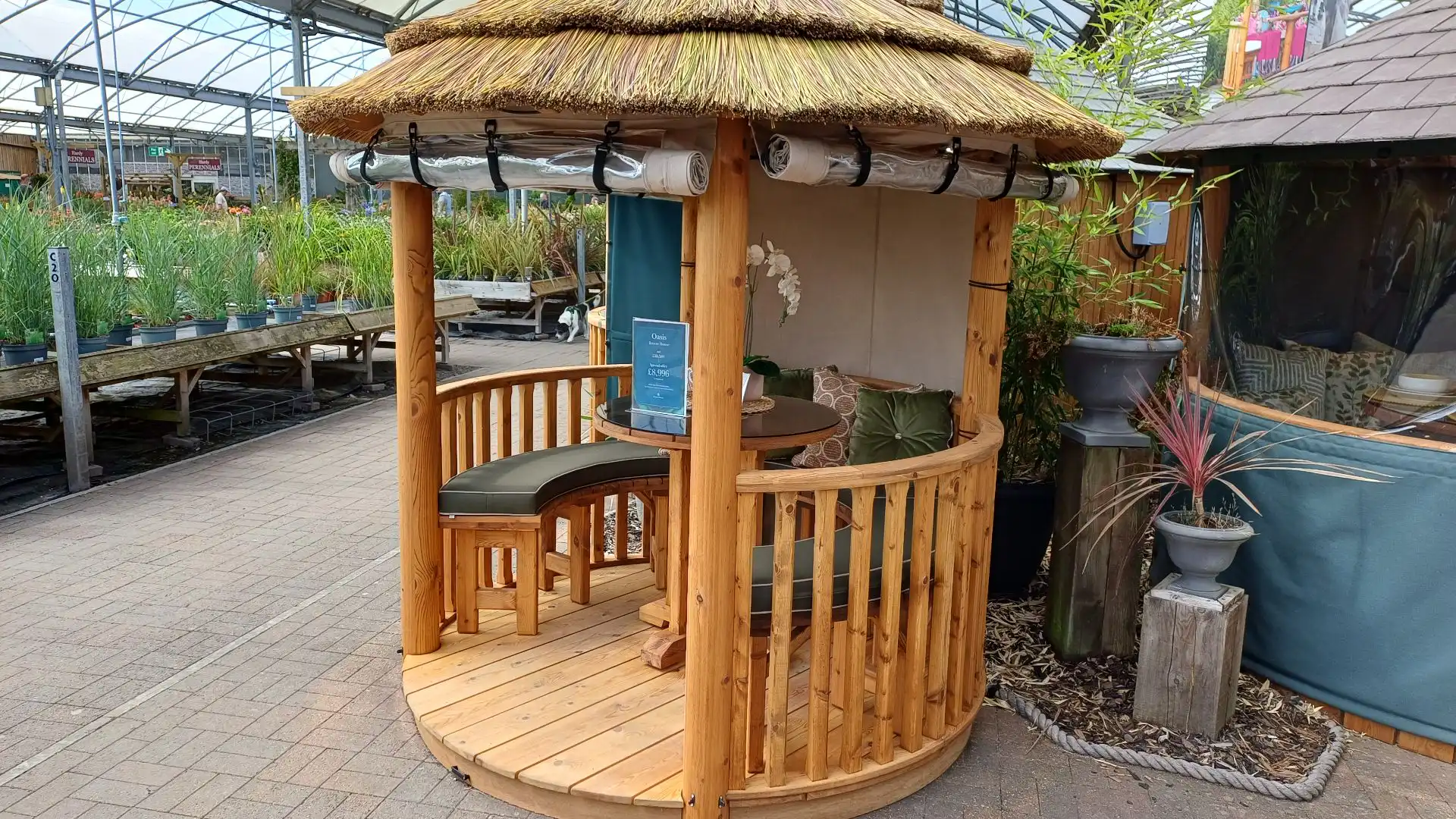 Oasis Ex-Display available at Hassocks (Sussex)