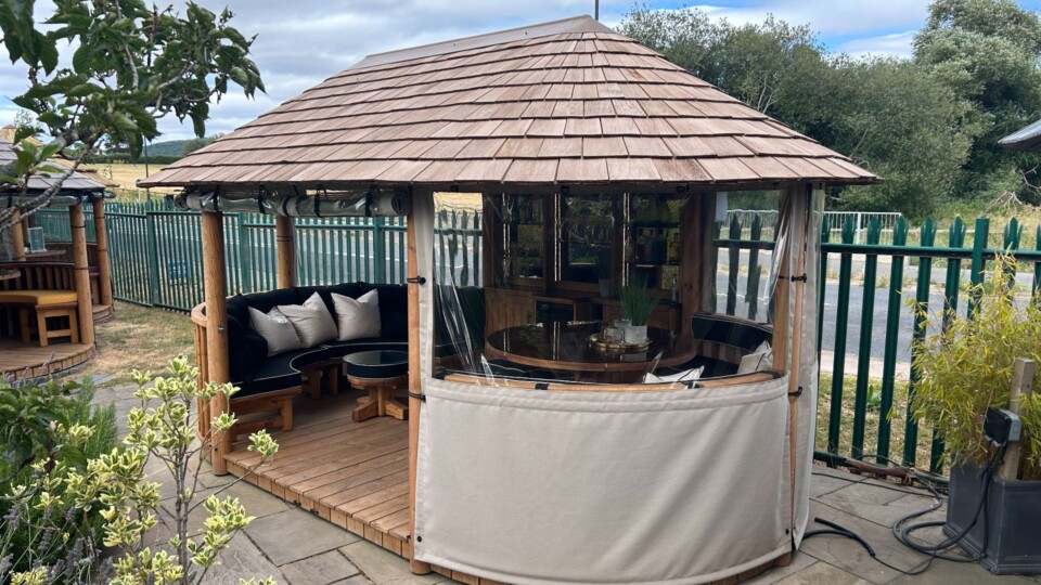 Oval Savannah Breeze House Ex-Display available at Cheltenham (Gloucestershire)