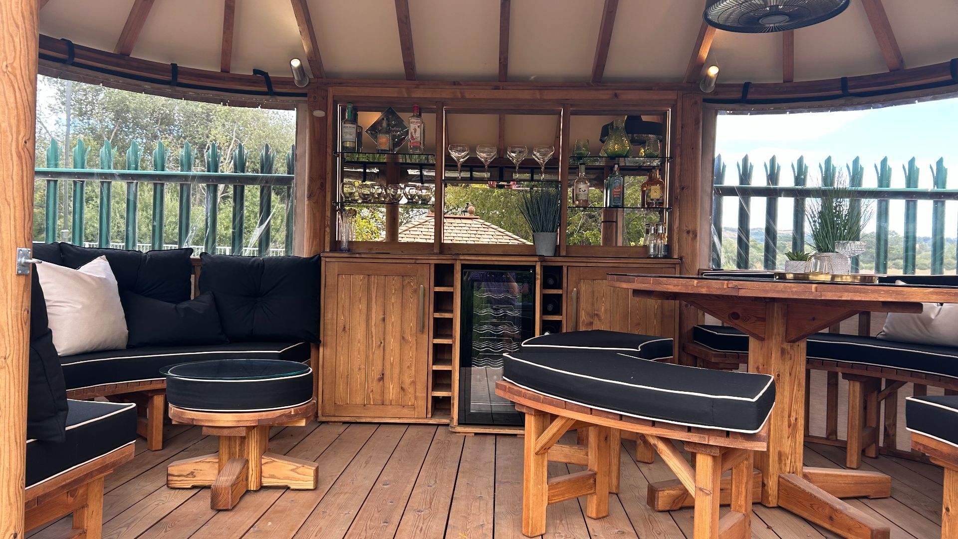 Oval Savannah Breeze House Ex-Display available at Cheltenham (Gloucestershire)