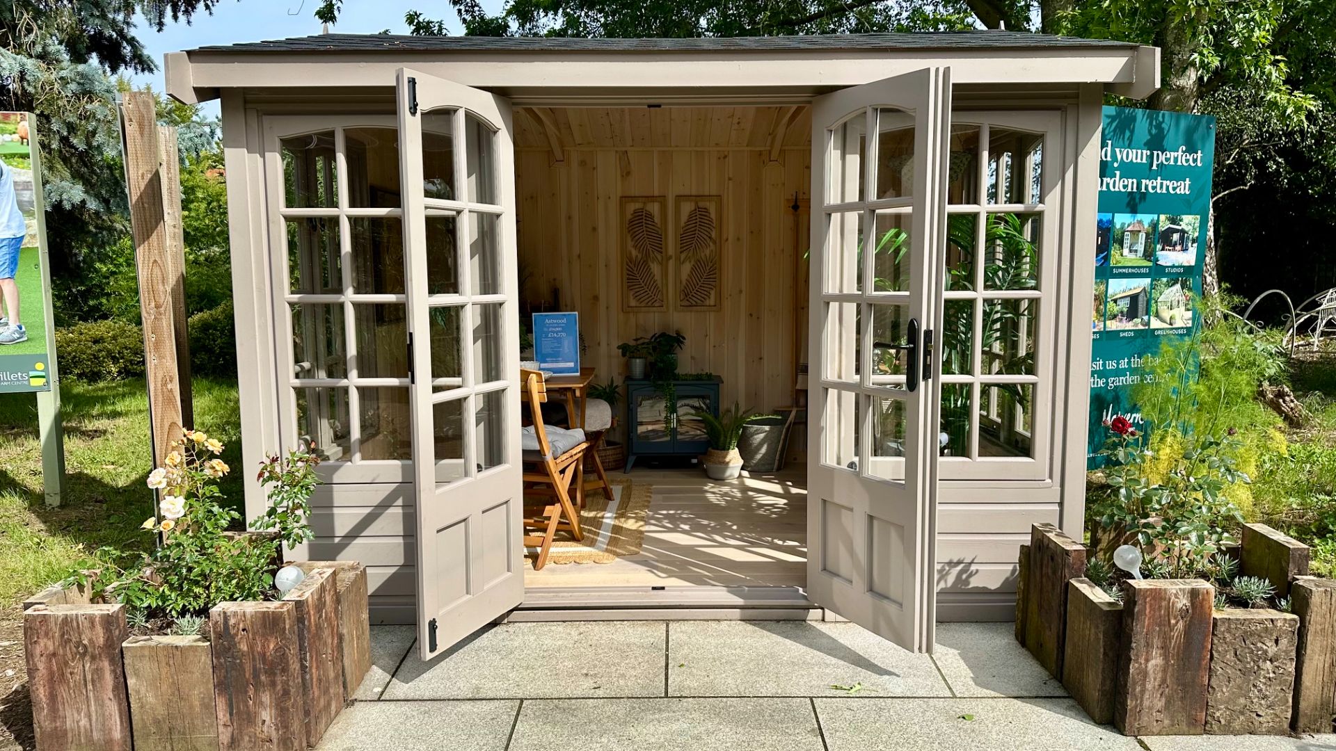 Astwood Ex-Display available at Abingdon (Oxfordshire)