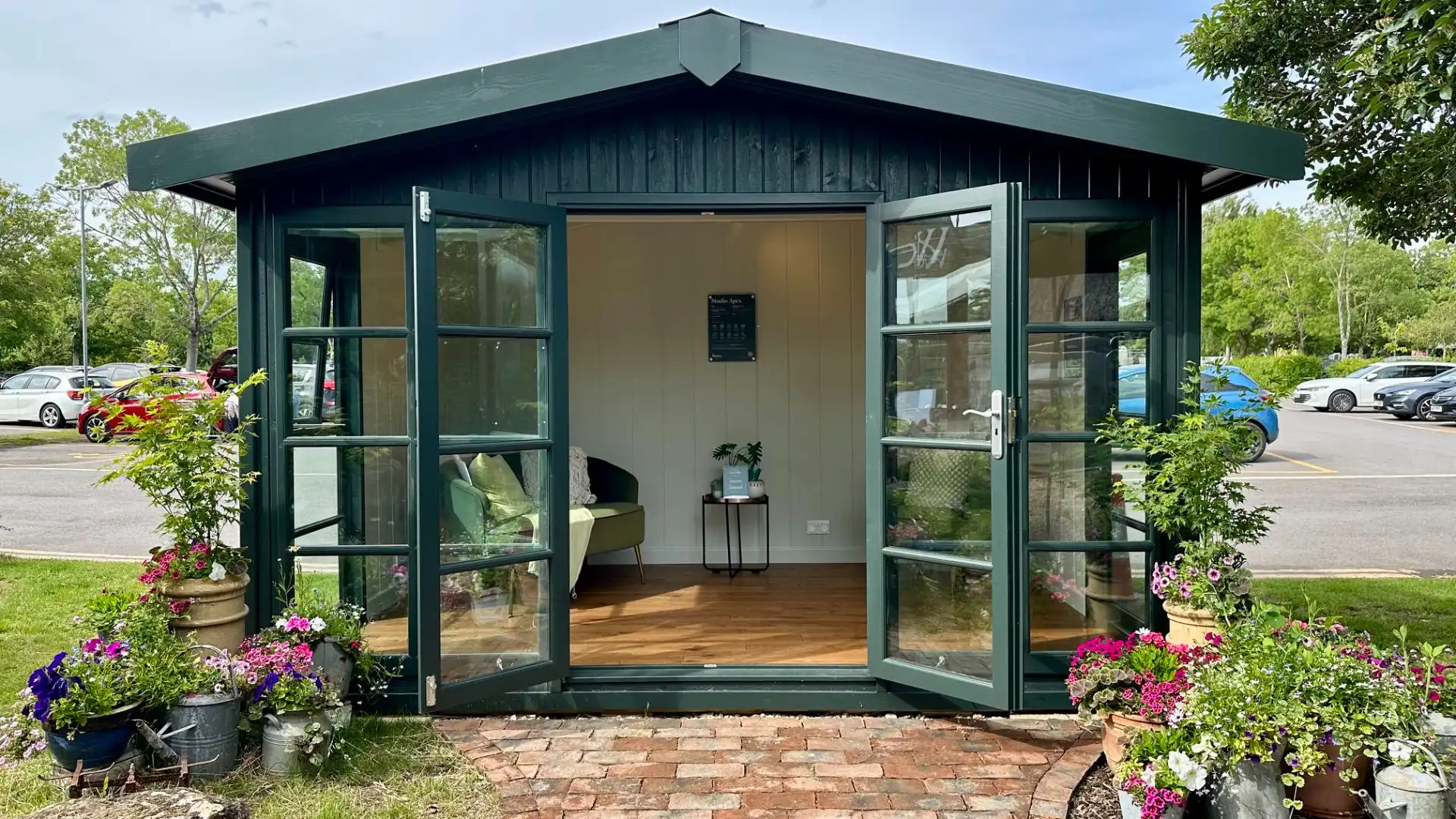 Studio Apex Ex-Display available at Abingdon (Oxfordshire)