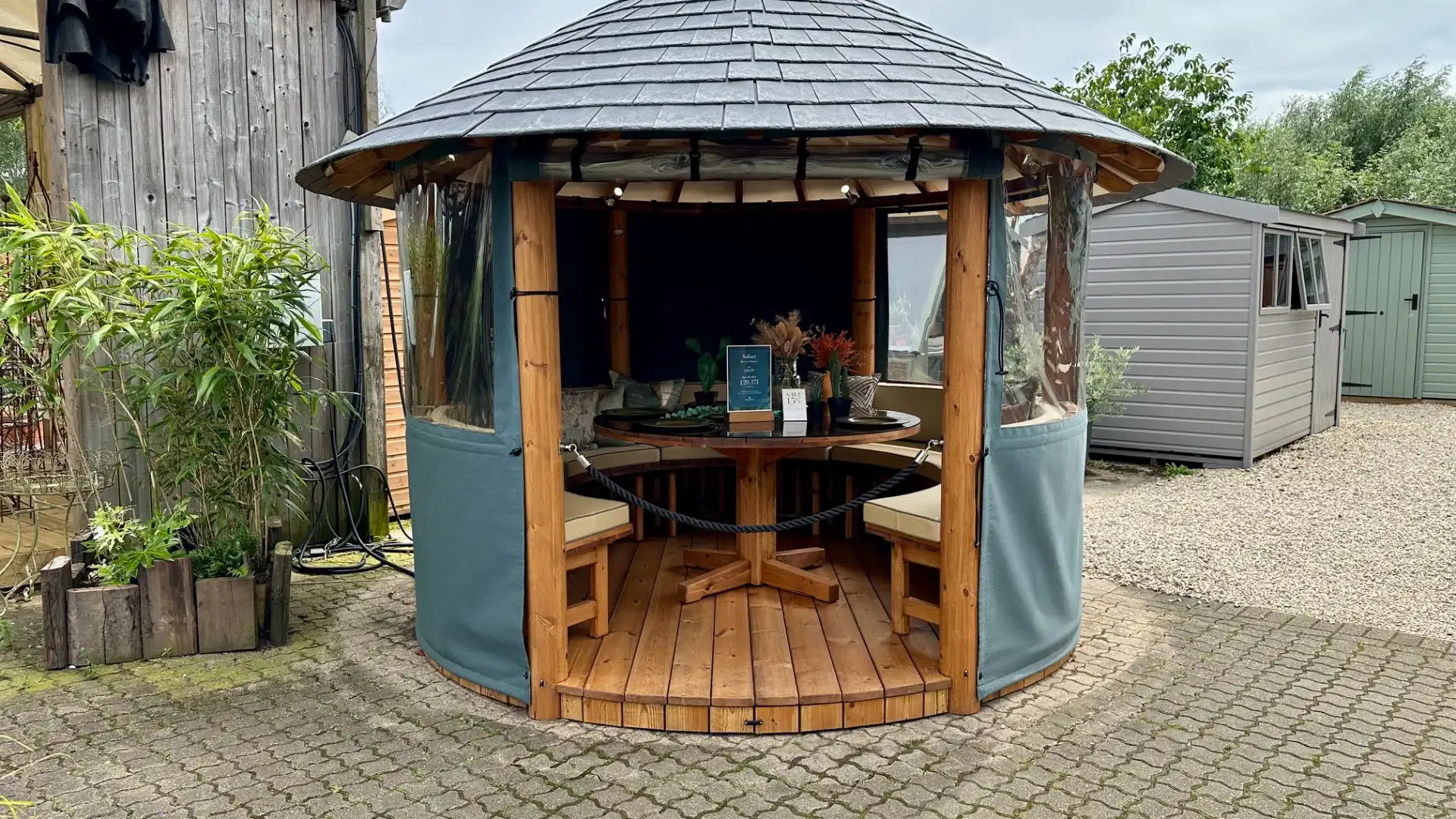 Safari Ex-Display available at Abingdon (Oxfordshire)