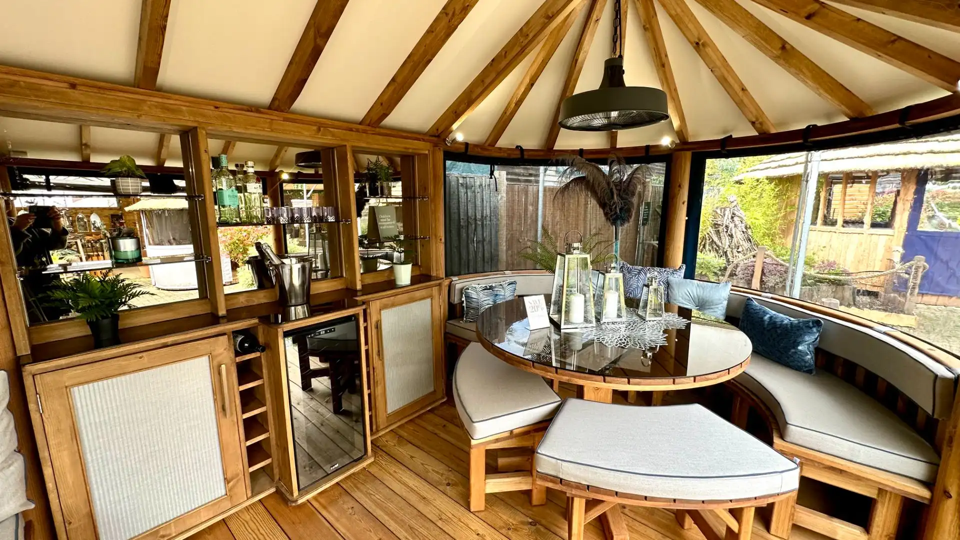 Oval Savannah Ex-Display available at Abingdon (Oxfordshire)