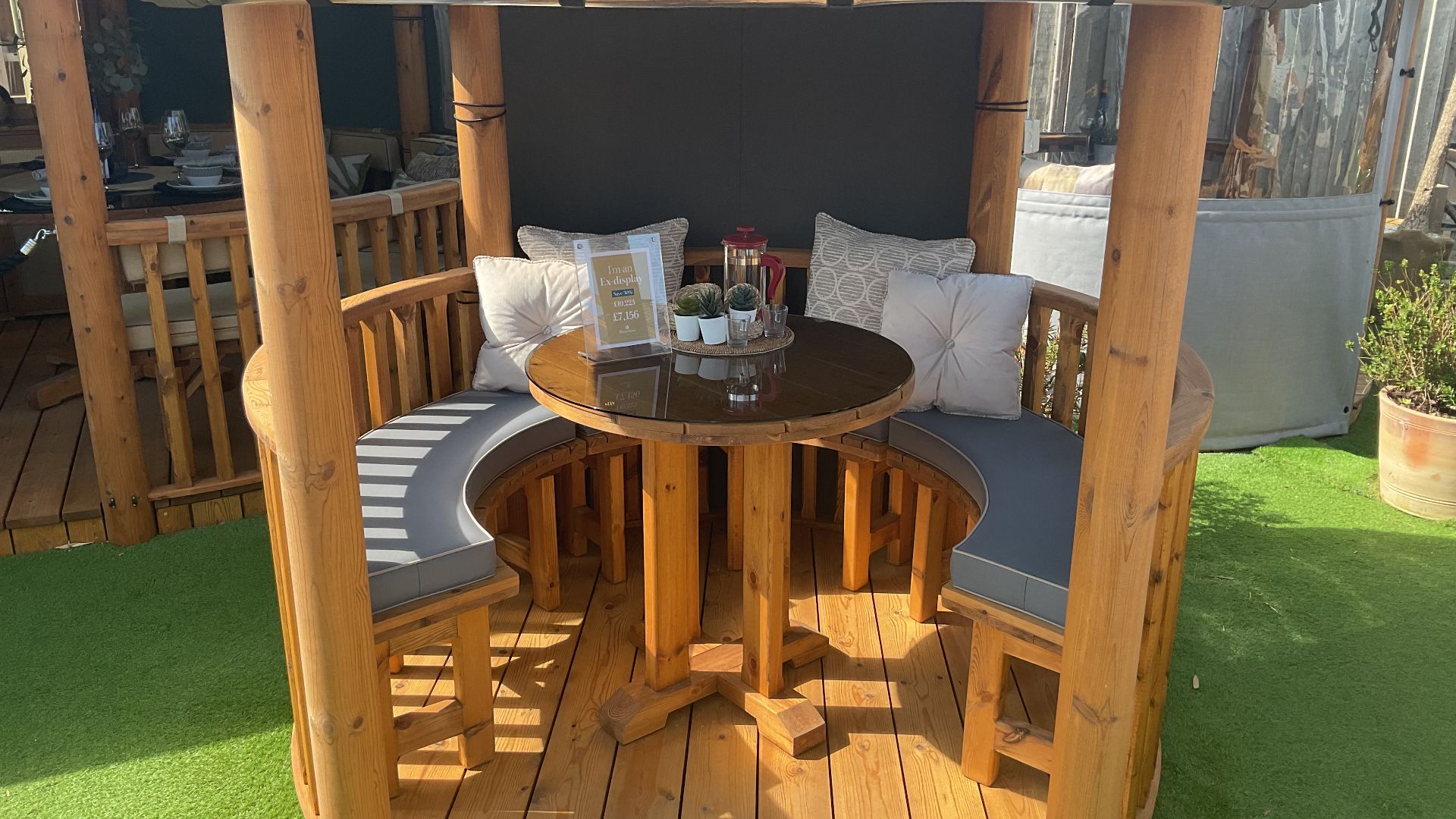 Oasis Ex-Display available at Nottingham (Nottinghamshire)