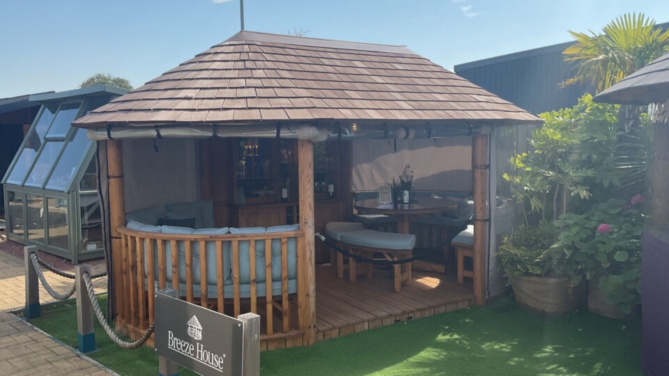 Oval Savannah Ex-Display available at Nottingham (Nottinghamshire)
