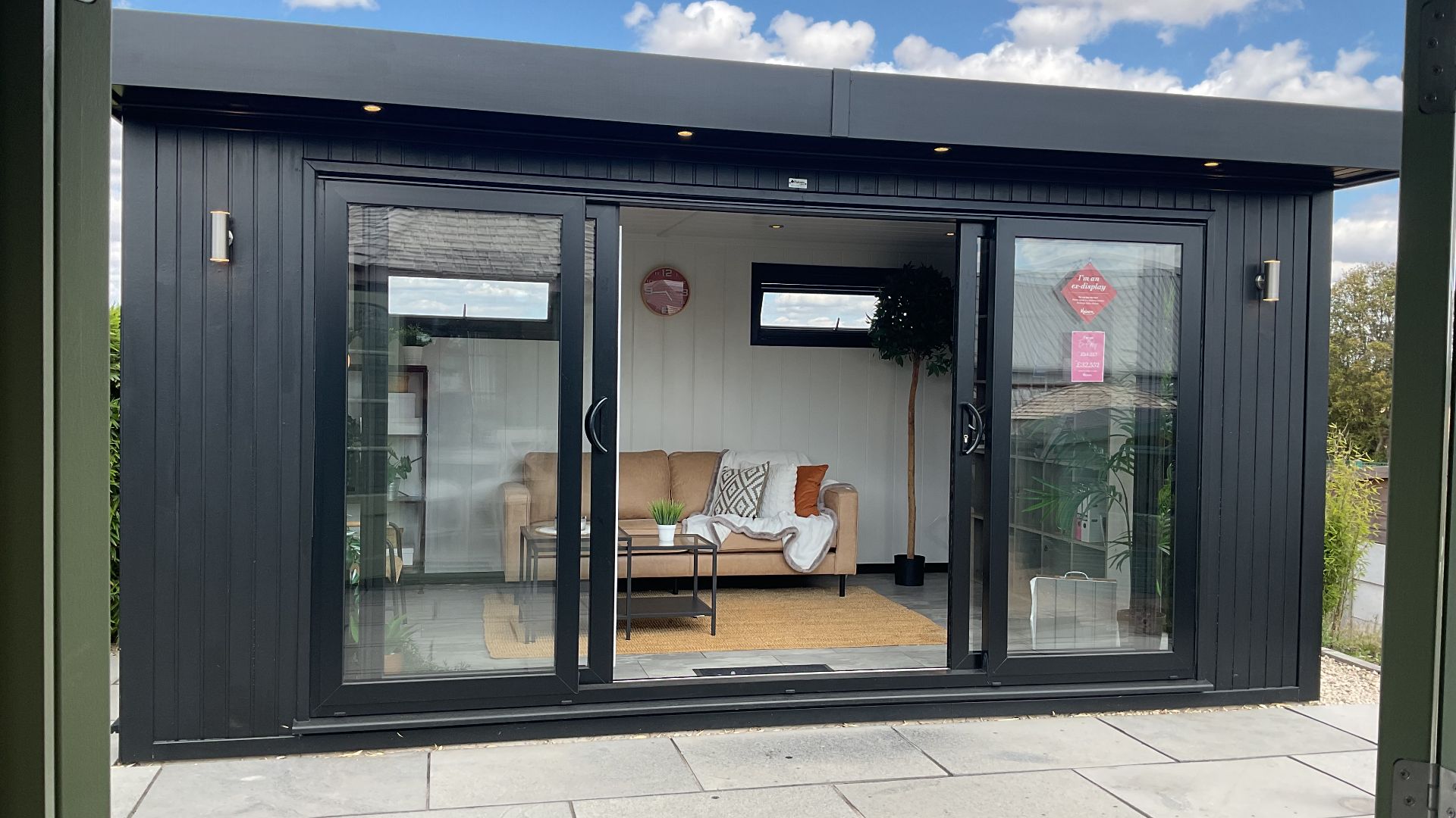 Hanley Garden Room Ex-Display available at Nottingham (Nottinghamshire)