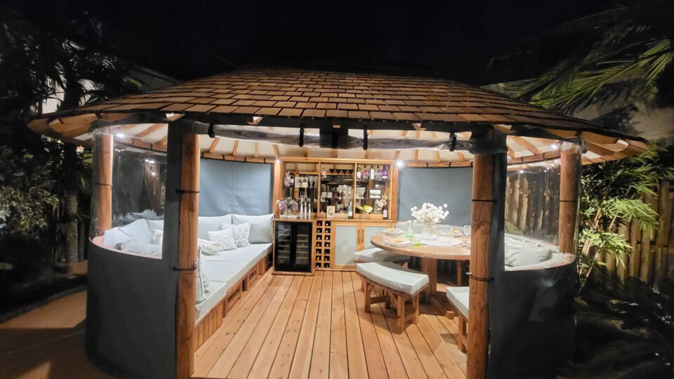 Breeze House Oval Safari Ex-Display available at Leek (Staffordshire)