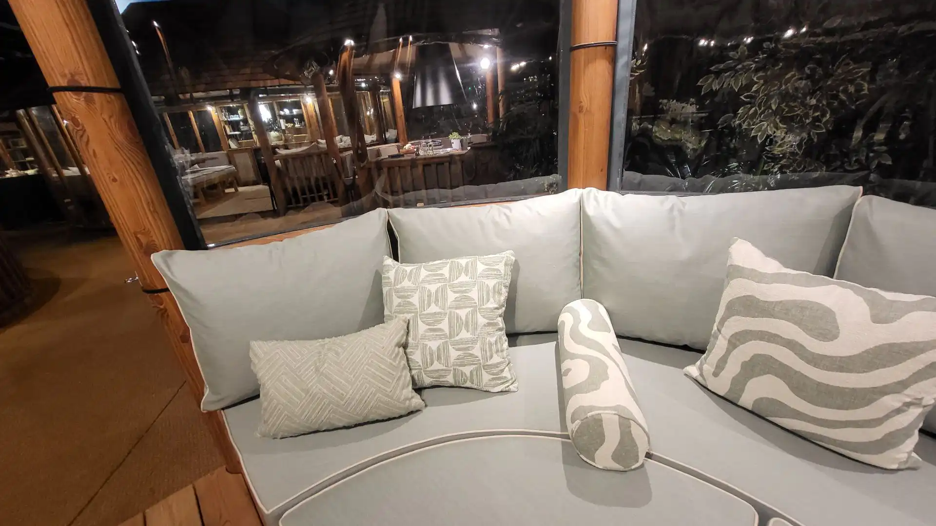 Breeze House Oval Safari Ex-Display available at Leek (Staffordshire)