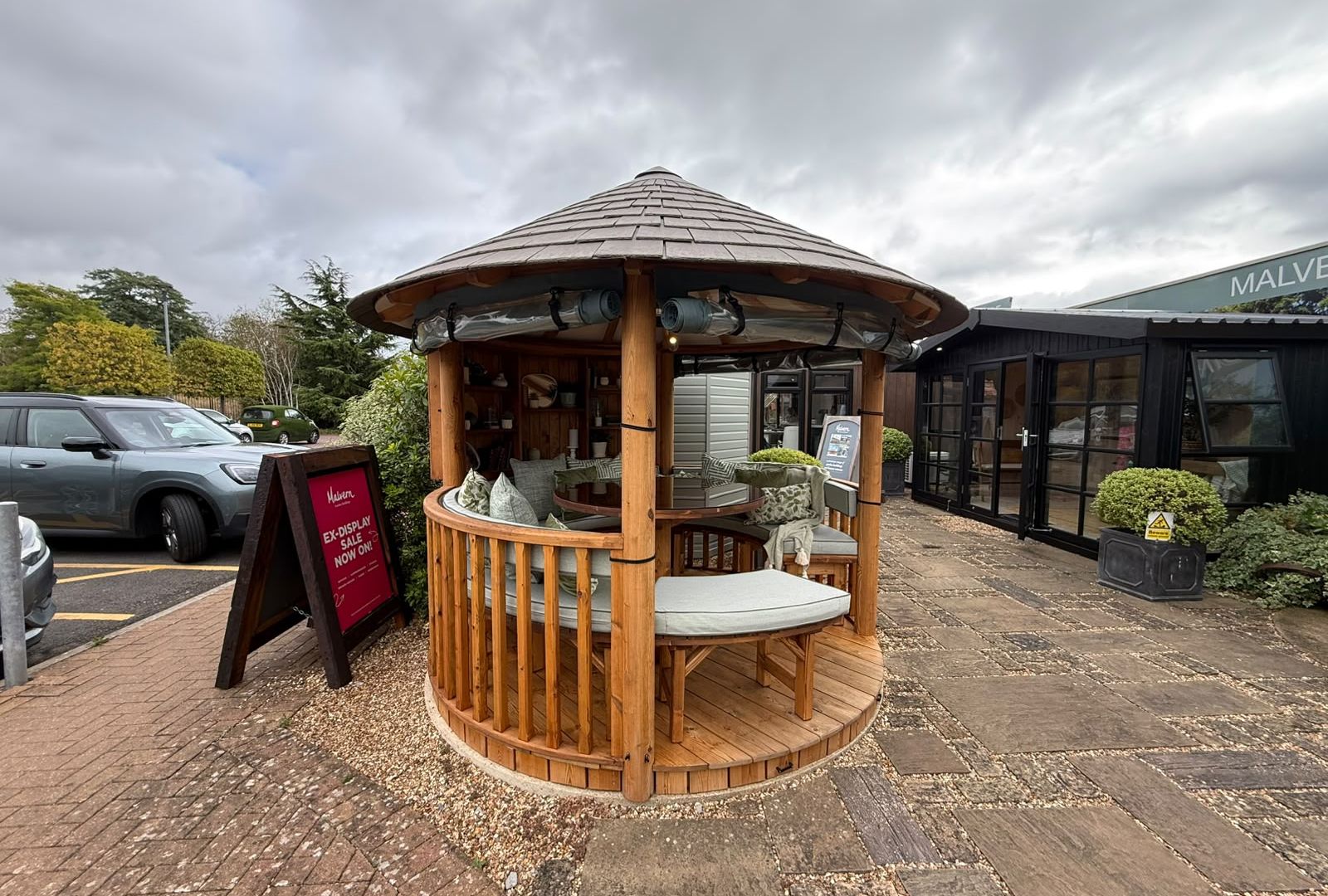 Savannah Ex-Display available at Shepperton (Greater London)